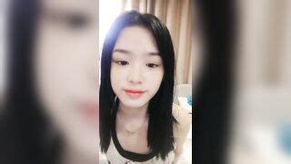 廣西夢涵|廣西表妹18歲夢涵：可以約哦哥哥們，但不可以內射，可以無套。。